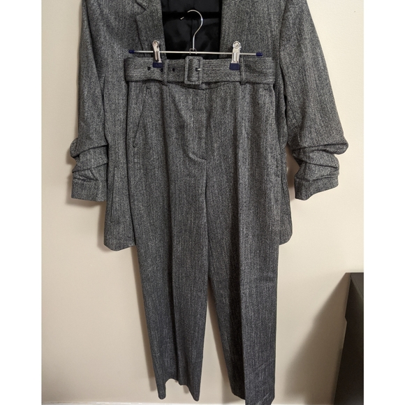 Hm suit set - Picture 3 of 5